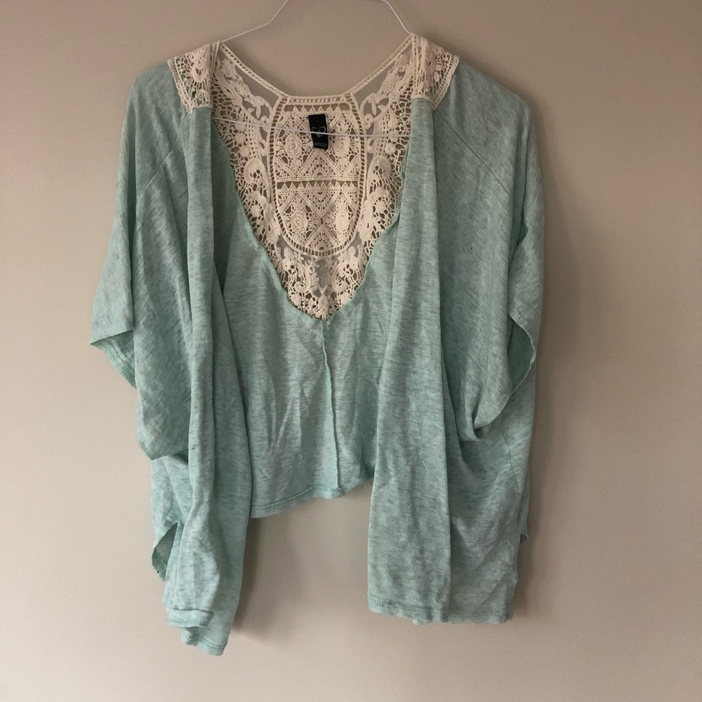 💜 Beautiful Windsor Shrug Small Light Blue